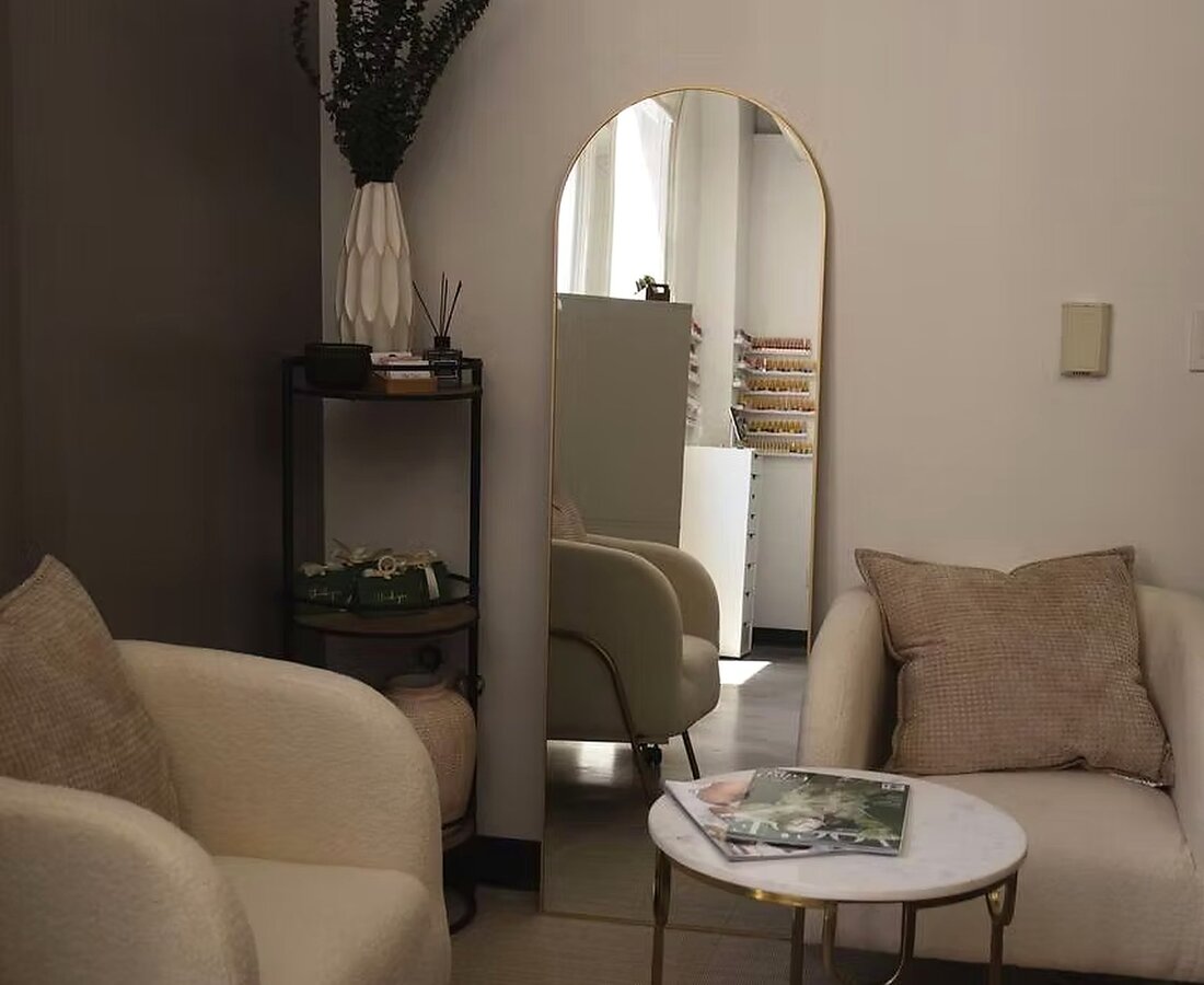 Me Too Nails Studio — Financial District San Francisco